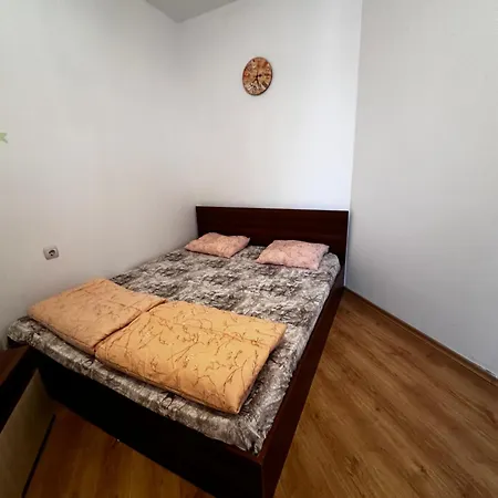 Sunny Apartment *